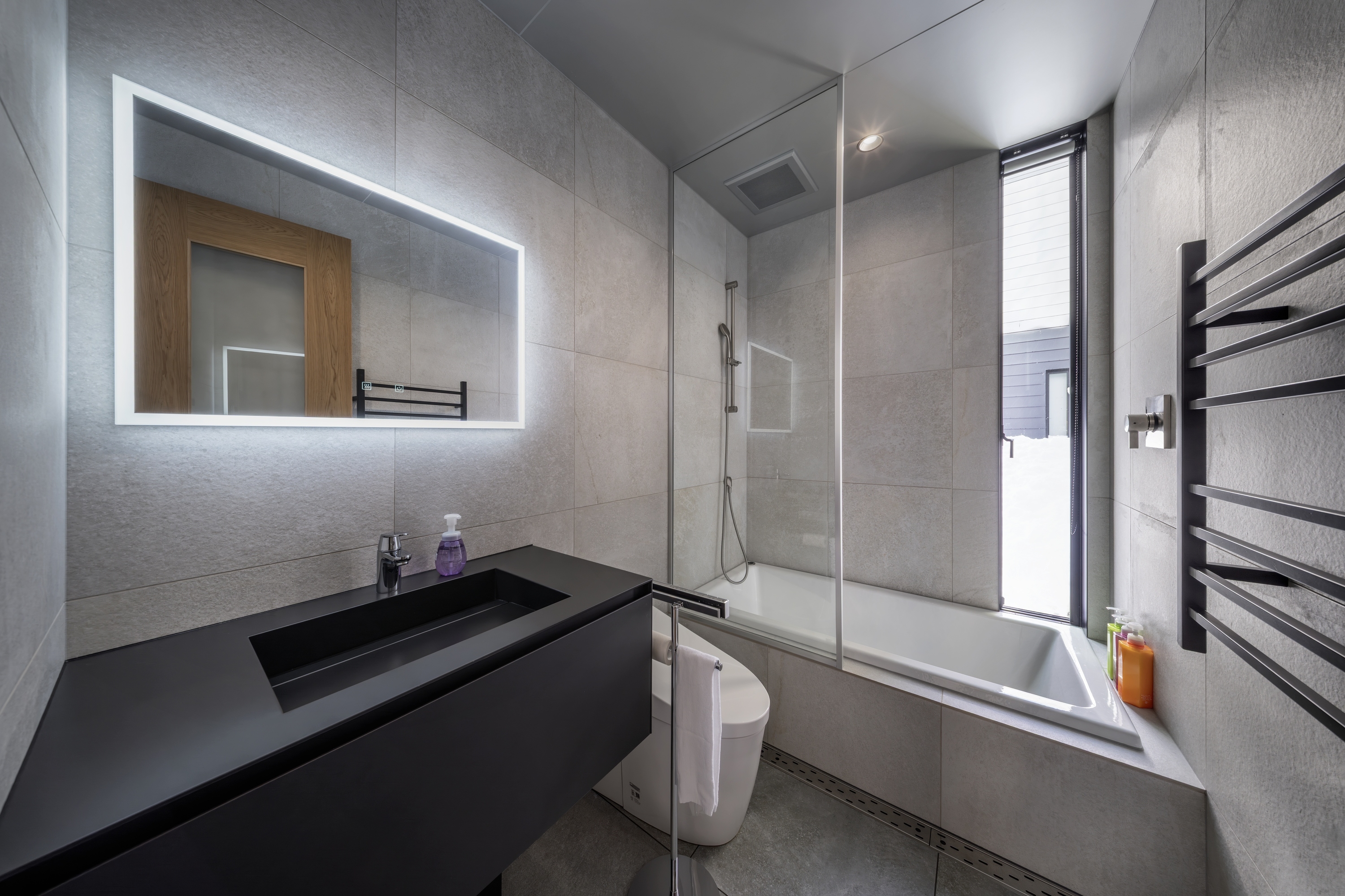 Prominence 1 F bathroom 1