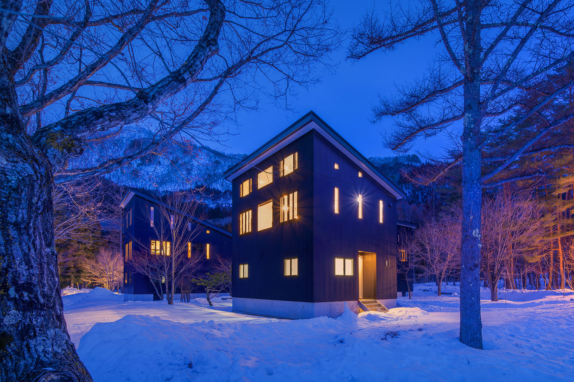 Powdersuites D exterior 02 101 DSC01243 NR 3p s