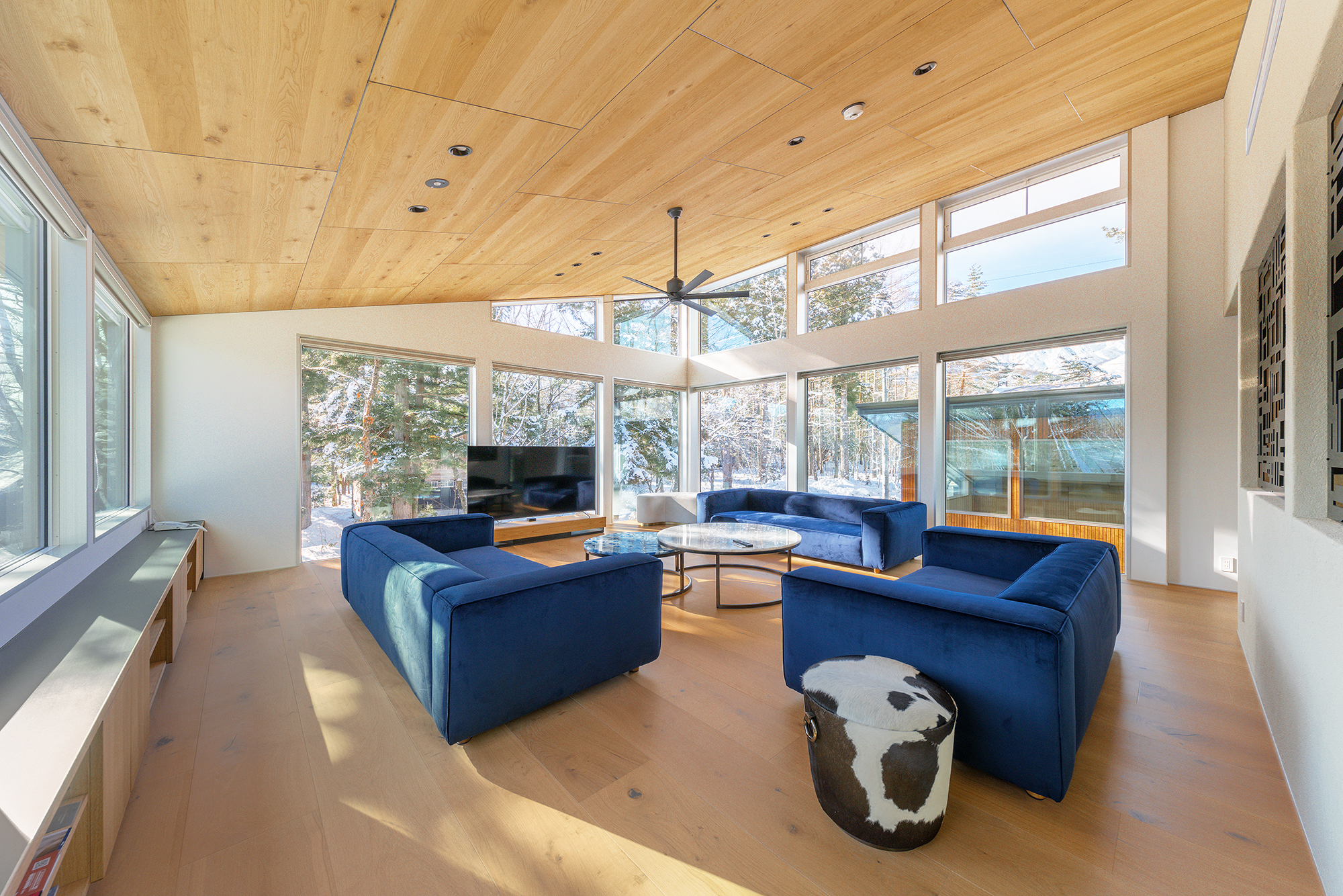 The Moo 2 F living a7 R3 1 7 R37060 s